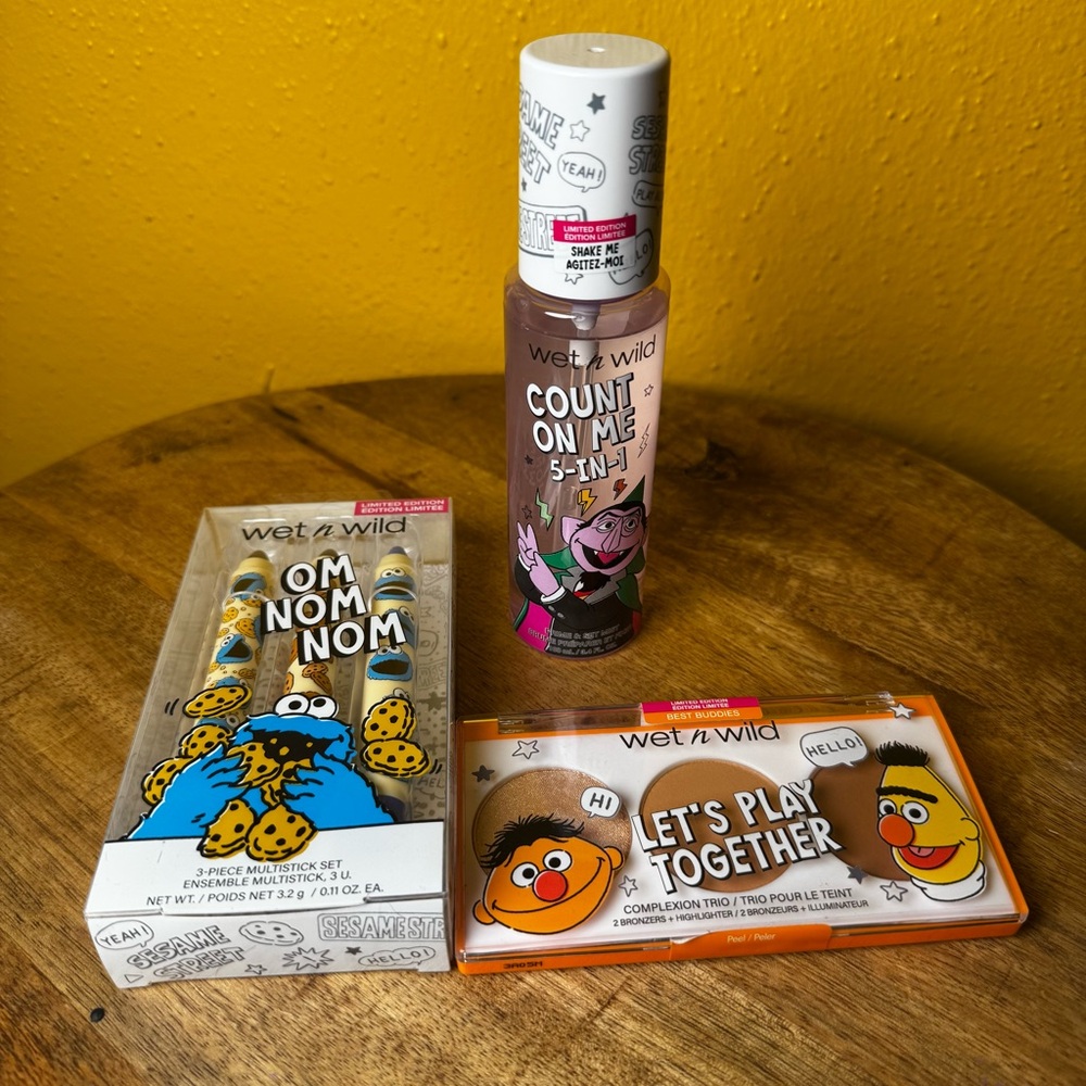 3 Pc Bundle Limited Edition Sesame Street Makeup